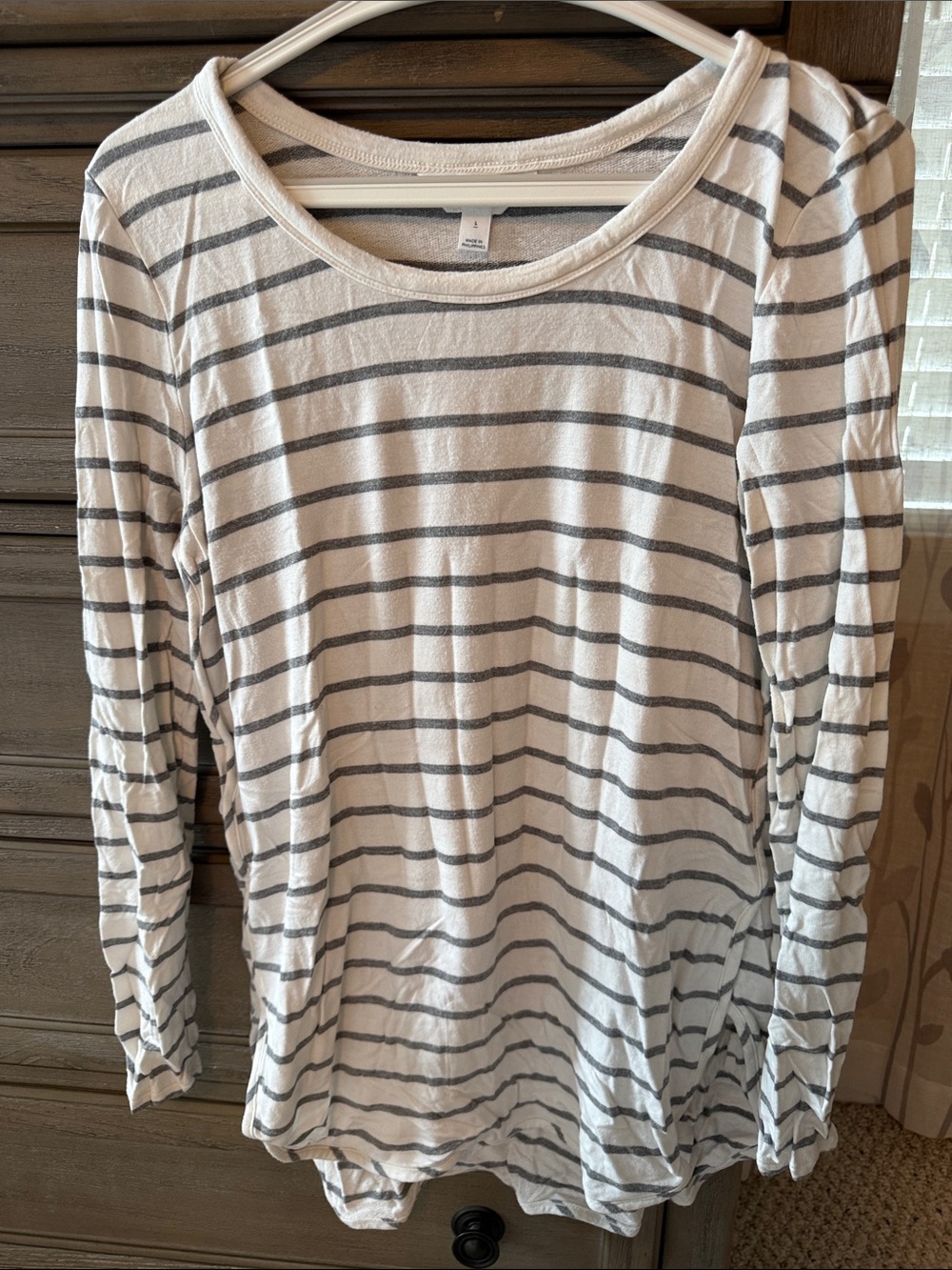 Market & Spruce White Long-Sleeve Tee with Gray Stripes